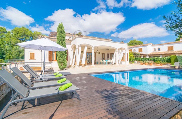 VILLA MURTA - Villa with sea views in Porto Cristo. Free WiFi