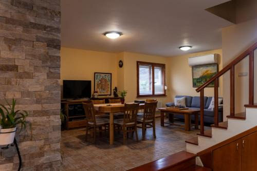 Villa Natura - Private Villa by a Lake near Vratsa
