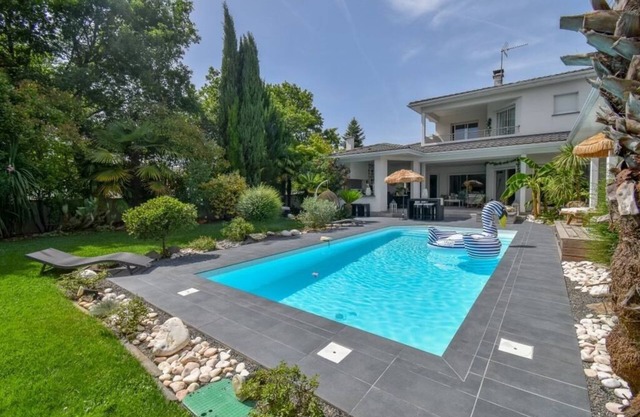 Villa near Bordeaux, Arcachon, Bassin and Ocean
