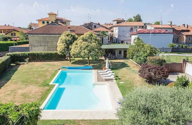 Villa near Milan with swimming pool