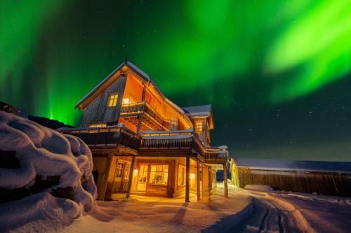 Villa Nestun - Northern lights villa with sauna