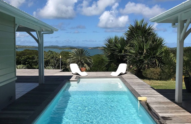 VILLA ON CAP EST WITH PANORAMIC VIEW OF THE LAGOON AND THE ILETS OF FRANÇOIS.