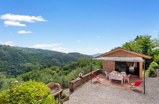 Villa Ortensie Garden with amazing view, Pistoia, Italy
