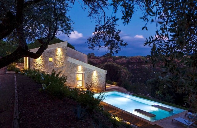 Villa Palmento-restored winery with heated pool in 24 acres