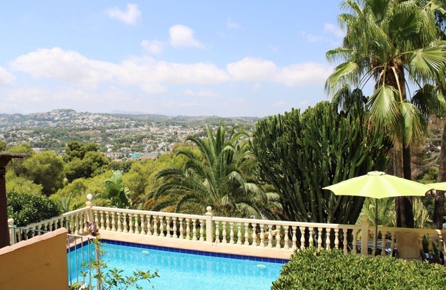 Villa Panoramique Avec Piscine Sans vis à vis Proche du Centre et des Plages