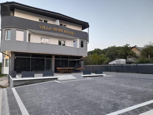 Villa Park Ravne