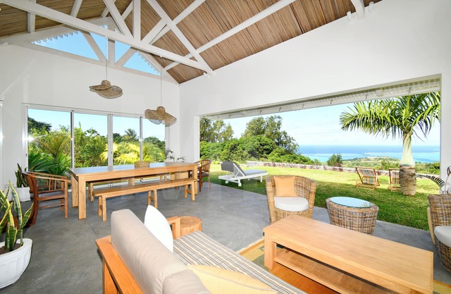 Villa perfect for 2- 6 people, 5 minutes from Graviers beach