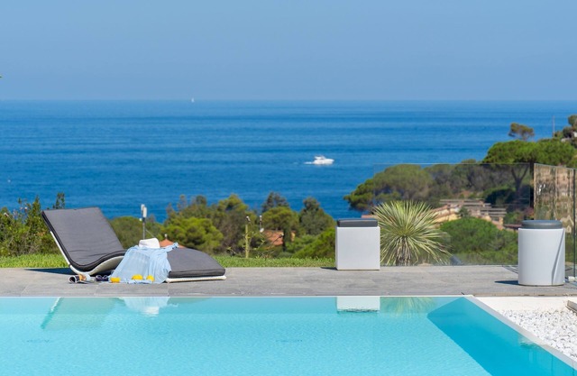 Villa Pietro 10, Emma Villas