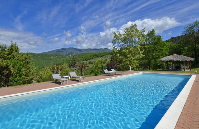Villa Piombona - Four Bedroom Villa, Sleeps 8