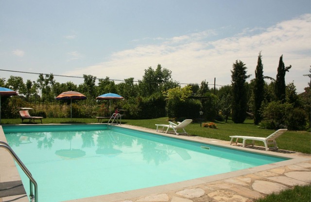 Villa Pozzonovo is an old stone farmhouse within walking distance of the centre of Castiglion Fioren