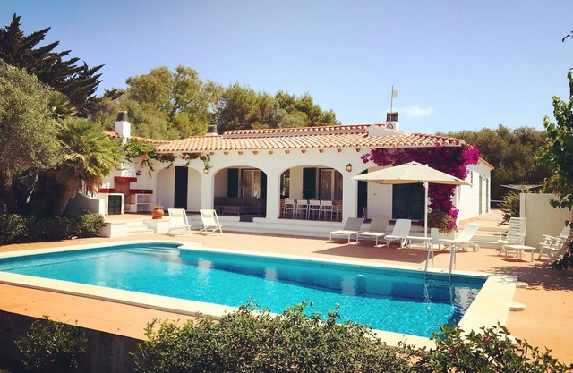 VILLA RAIA Binibeca Nou - 5 bedrooms, private pool, close to beach & restaurants