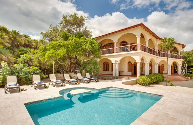 Villa Ranguana - Ultimate Beachfront Vacation - Privacy, Luxury, Convenience