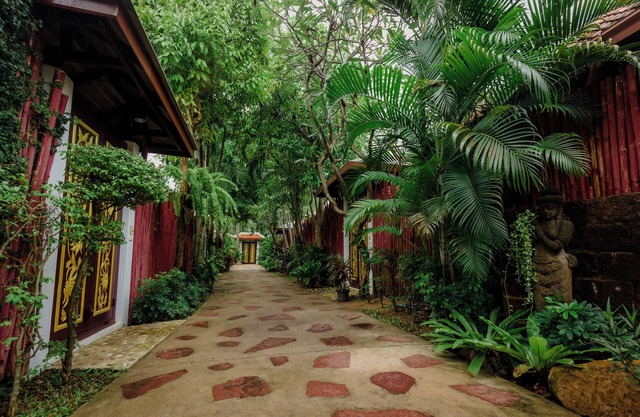 Villa Raya Private Pool Villas Resort