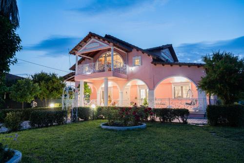 Villa Regina By The Sea