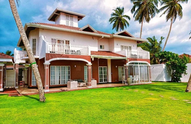 Villa Riina. The best you can get in Sri Lanka ! Private luxury beach villa !