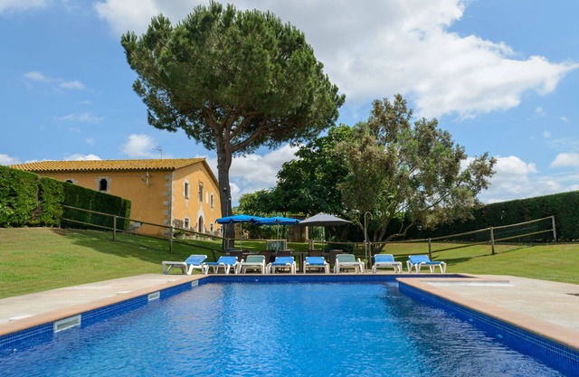 Villa Rustica Offer- 5% on 7 nights, Costa Brava, private pool, bbc and garden