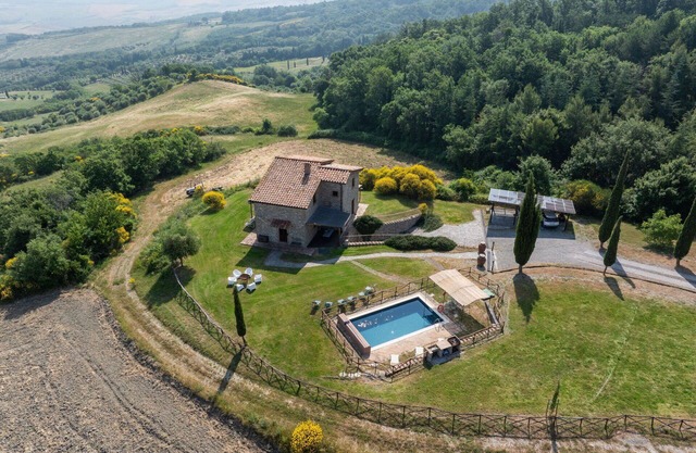 Villa San Michele - Villa with swimming pool in Orcia Valley, Tuscany
