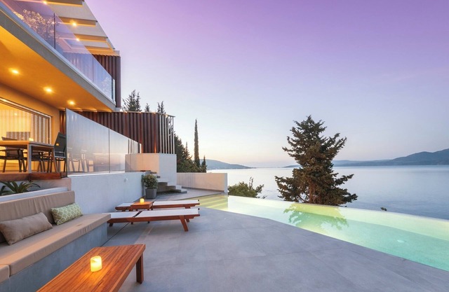 Villa Selina - Three Bedroom Villa, Sleeps 6