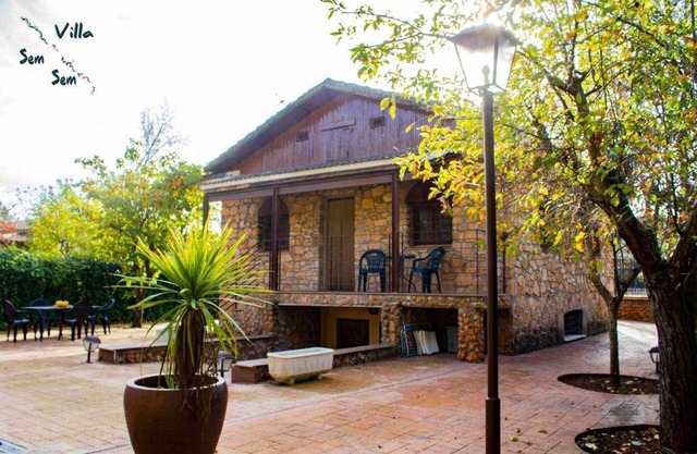 Villa Sem Sem (B). 1st Line. 6 persons