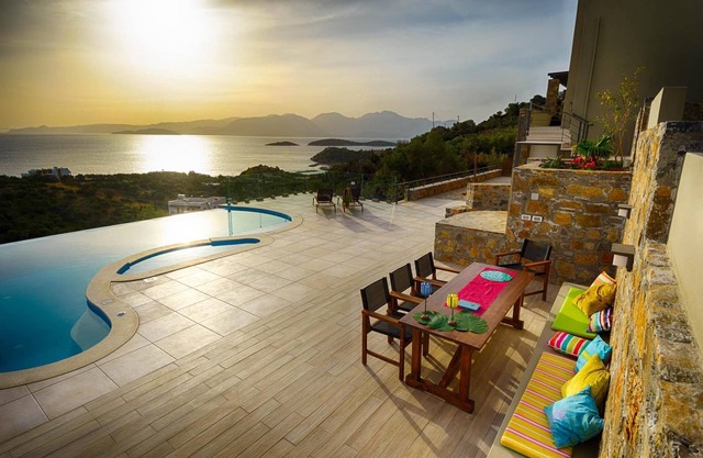 Villa Sophia - 4 bedroom Villa with infinity private pool