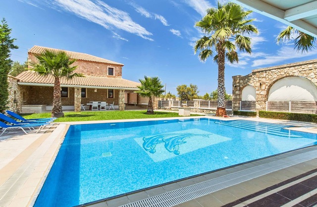 Villa St Dennis - Three Bedroom Villa, Sleeps 6