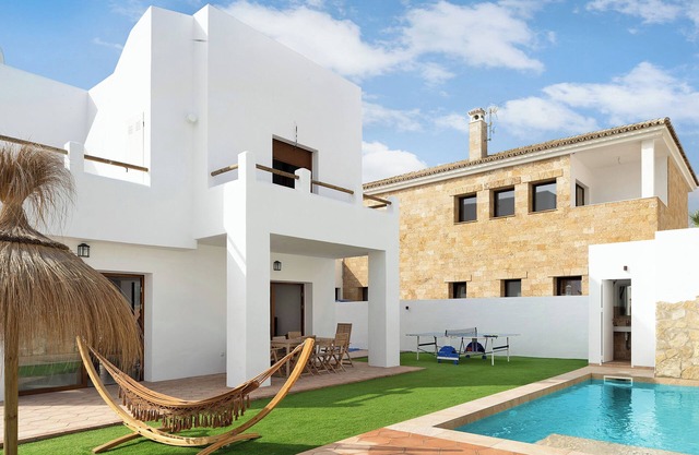 'Villa Tahona' close to the Beach with Pool & Wi-Fi