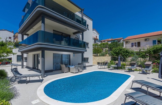 Villa Tao with pool for rent