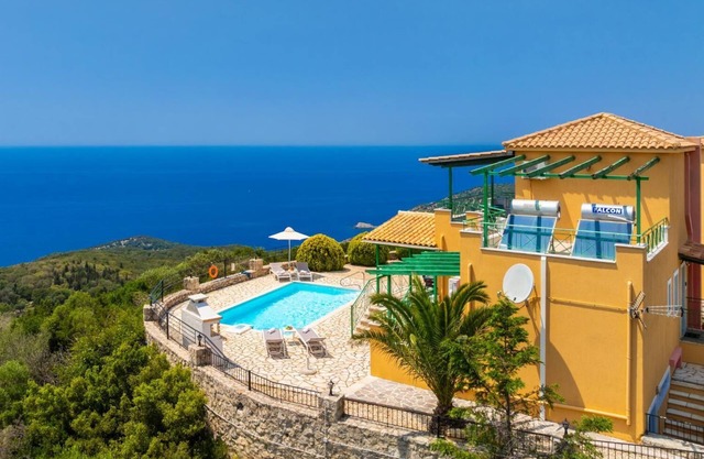 Villa Vera - Two Bedroom Villa, Sleeps 6