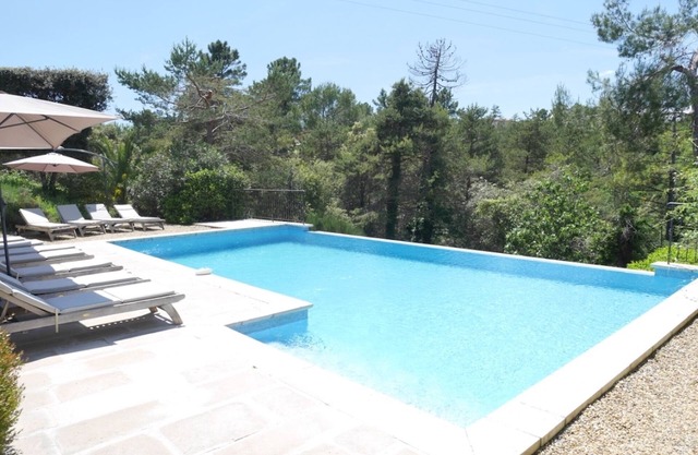 VILLA VERDI D AIR CONDITIONED APARTMENT WITH TERRACE AND PRIVATE GARDEN POOL