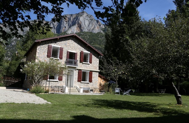 Villa Victoire - Charming house with garden - 10 people - 5 bedrooms - 3 bathrooms - 2 WCs