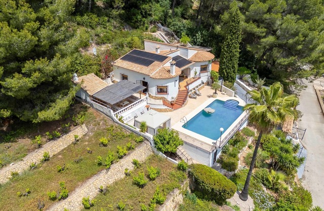 Villa Vista in Alcalali with swimmingpool and view