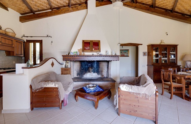 Villa 'Vivi Natura' with Sea View, Private Pool and Wi-Fi