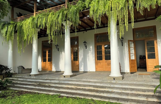 Villa with 7 bedrooms and WiFi, AC in enchanting Negombo felicianf@gmail.com