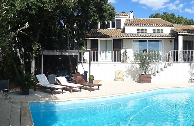 Villa with large private pool, by golf course, views of village, Languedoc area.