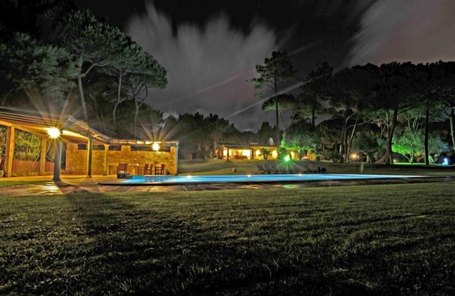 VILLA WITH LUXURY PARK, 8.000m2 of GRASS AND LARGE POOL COLARES - SINTRA