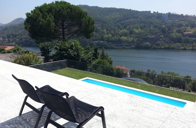 Villa with magnificent views of the Douro near beaches and 15 minutes from Porto