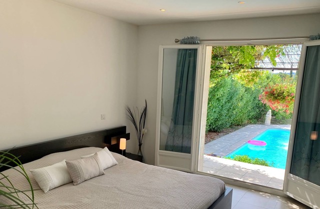 Villa with pool and 4 bedrooms in Provence