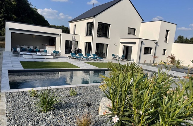 VILLA WITH POOL AND SPA NEAR CIRCUIT 24H LE MANS