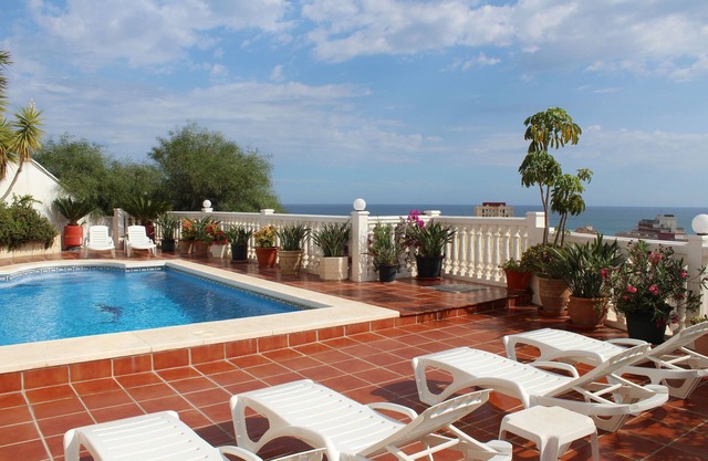 Villa With Private Pool And Sea Views