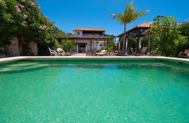 VILLA WITH PRIVATE POOL/VILLA WITH PRIVATE POOL