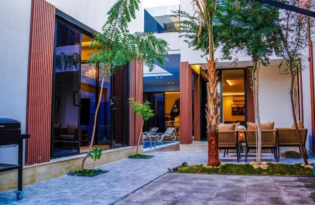 Villa with Private Pool 7