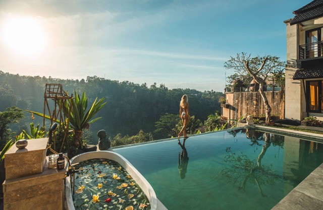 Villa with sunrise view over volcano