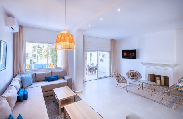Villa with Swimming Pool in Golf Resort