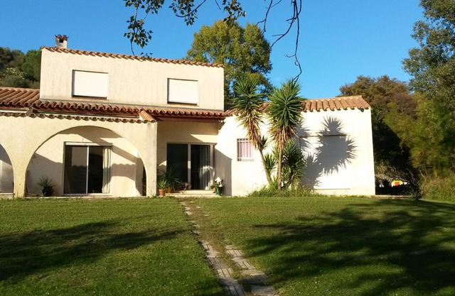 Villa with swimming pool, located in the heart of the Catalan garrigue.