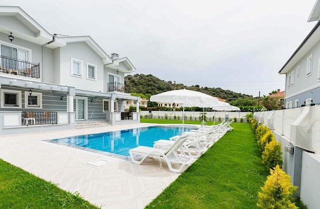 Villa Zambak 6 bedrooms all ensuite with private pool and gardens