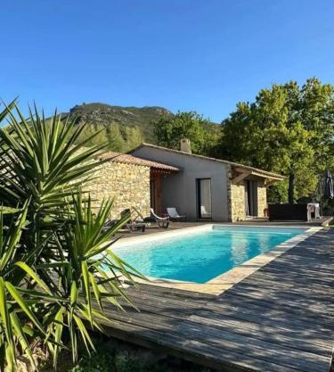 Villabergerie En Pierre Du Pays