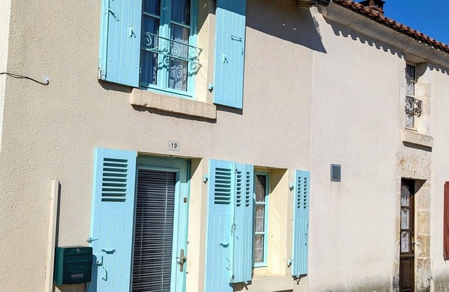 Village house classified as a "petite cité de caractère