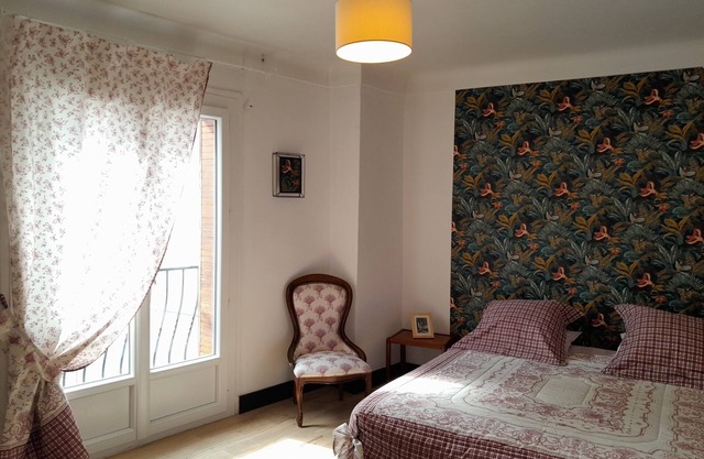 Village house for 5 pers in the historical center of Thuir, + baby bed max 15kg