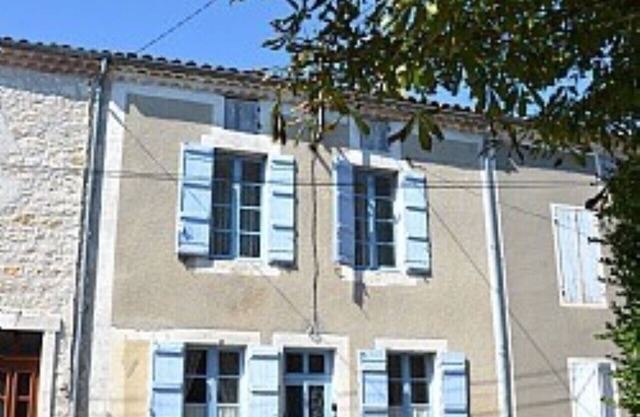 Village House with garden and private pool in a charming Bastide Village
