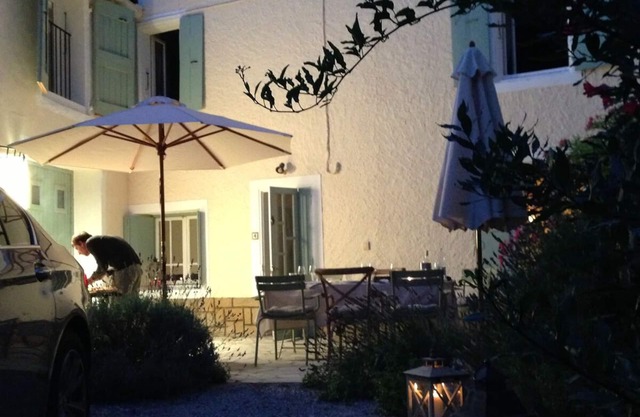 Village house with garden in the middle of the southern French wine region, 30 minutes to the sea